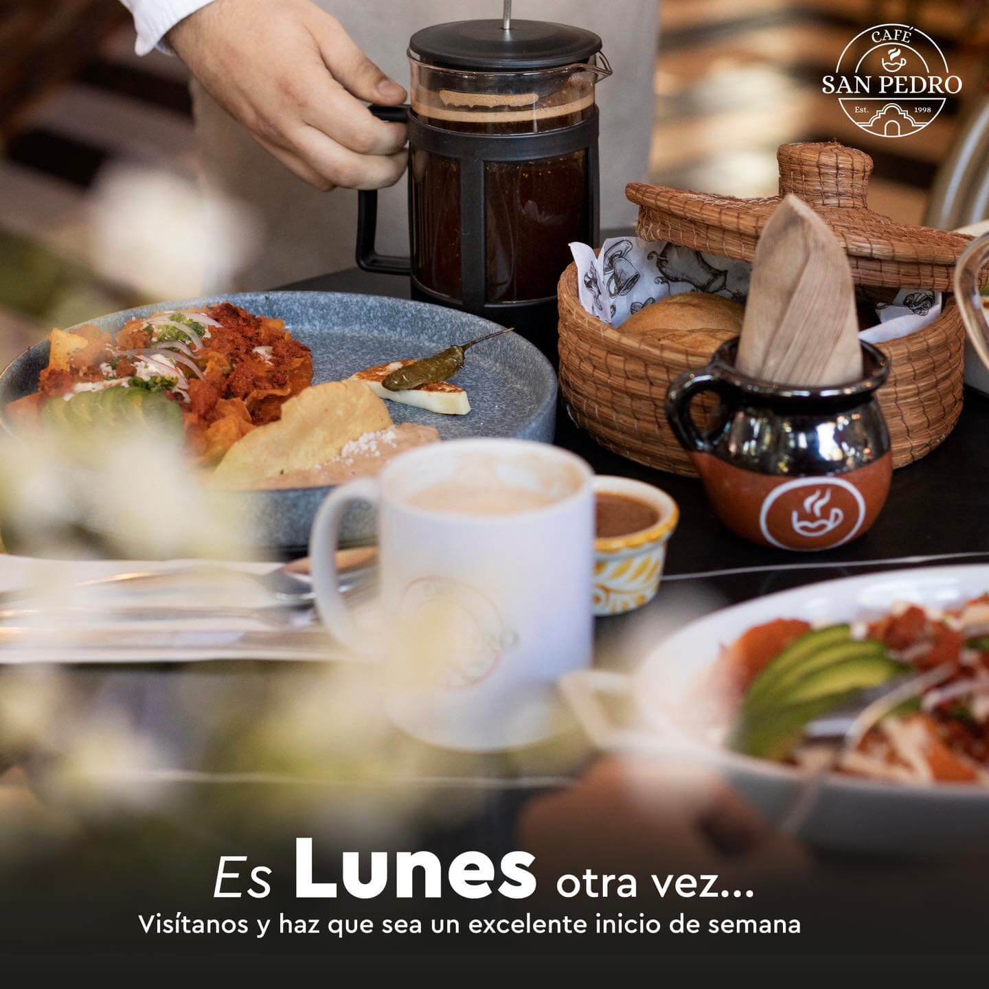 lunes cafe